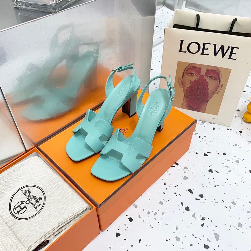 Hermès Beige Slide Sandals - Detail Shot of Craftsmanship