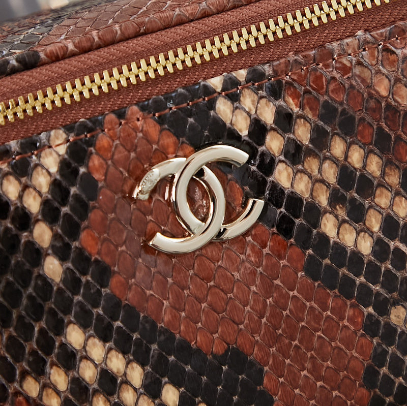 Ziva's Charm handbag – lifestyle view (one versatile size)