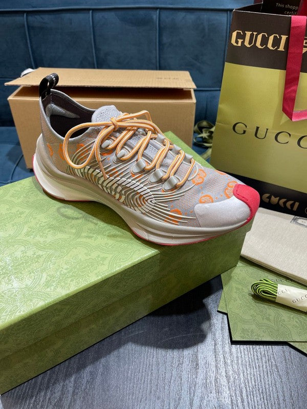 Gucci classic monochrome luxury sneakers view 7 low-top design