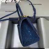 Zivas Charm Contemporary Flair Statement Handbag (Contemporary Shape Language) – Close-Up Detail
