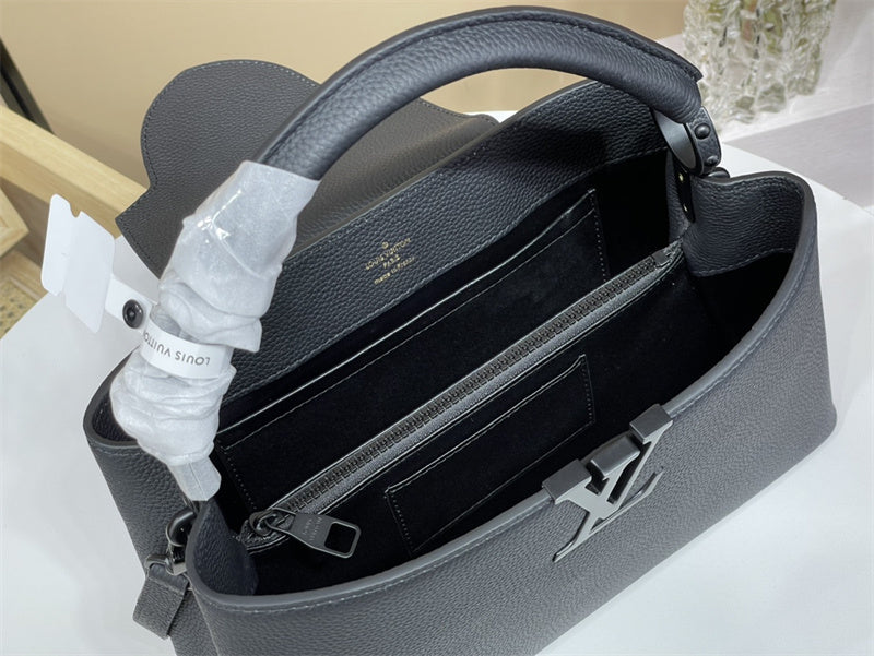  shoulder bag close-up of hardware and finish 47