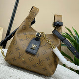  clean-lined tote bag styled with outfit 18