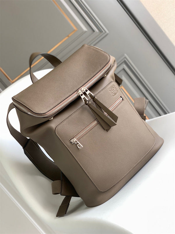 Ziva's Charm handbag – lifestyle view (37cm*28cm*10cm)
