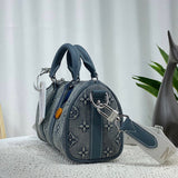  Graceful everyday bag carried on shoulder