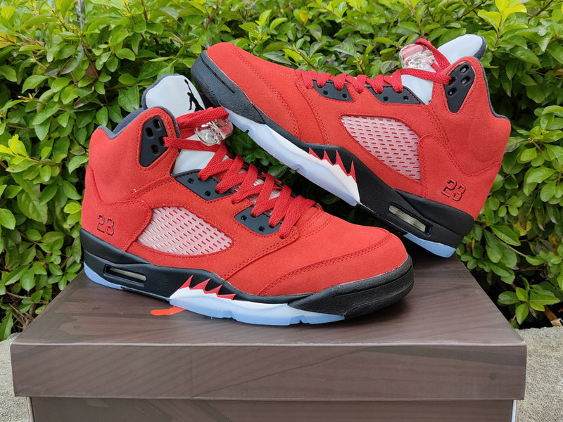 Nike Men's & Women's Designer Lifestyle Shoes — Style 212 close-up view