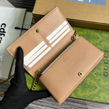 Handle and strap detail of structured refined women's handbag – women's luxury accessory