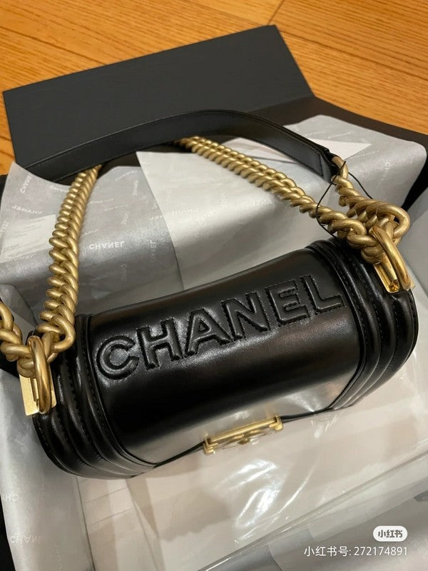  women's handbag, versatile design, view 3