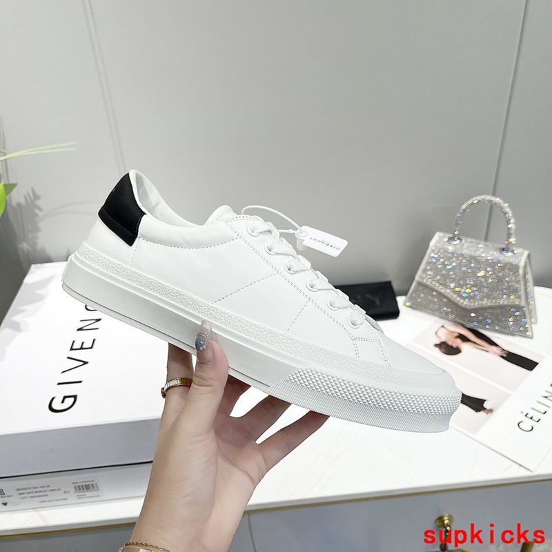 Givenchy shoes Style 100 - sole and craftsmanship detail