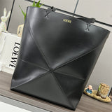 Ziva's Charm handbag – angled view (42cm*18cm*41cm)
