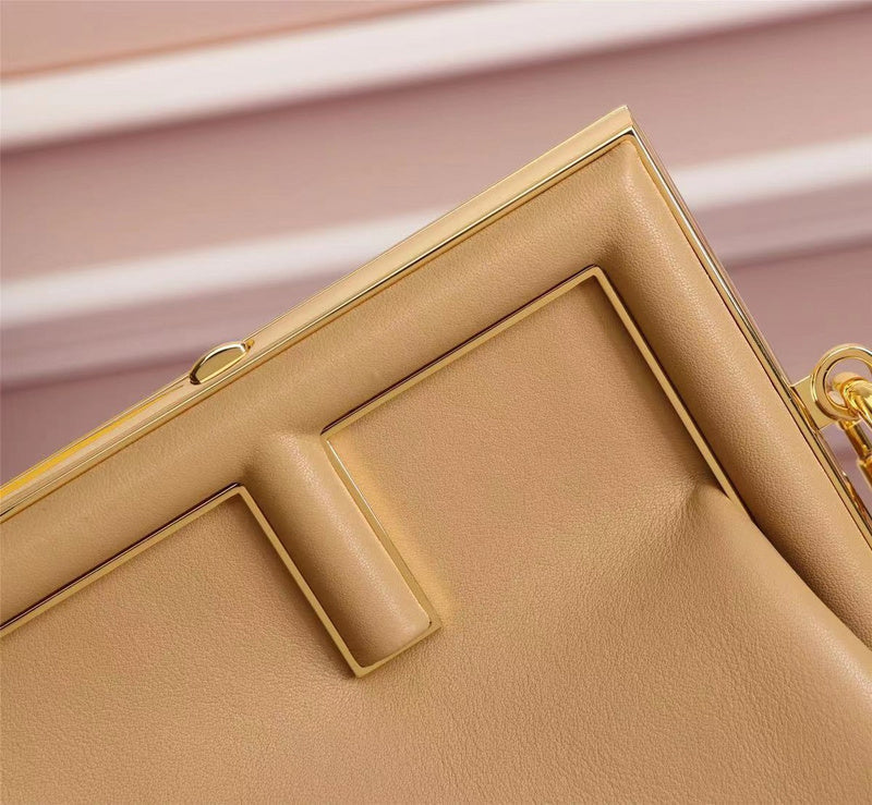 Ziva's Charm handbag – product shot (Standard Size)