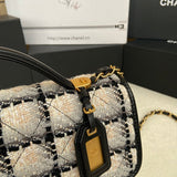 Zivas Charm Contemporary Flair Designer Handbag (Effortless Style Upgrade) – Detail View