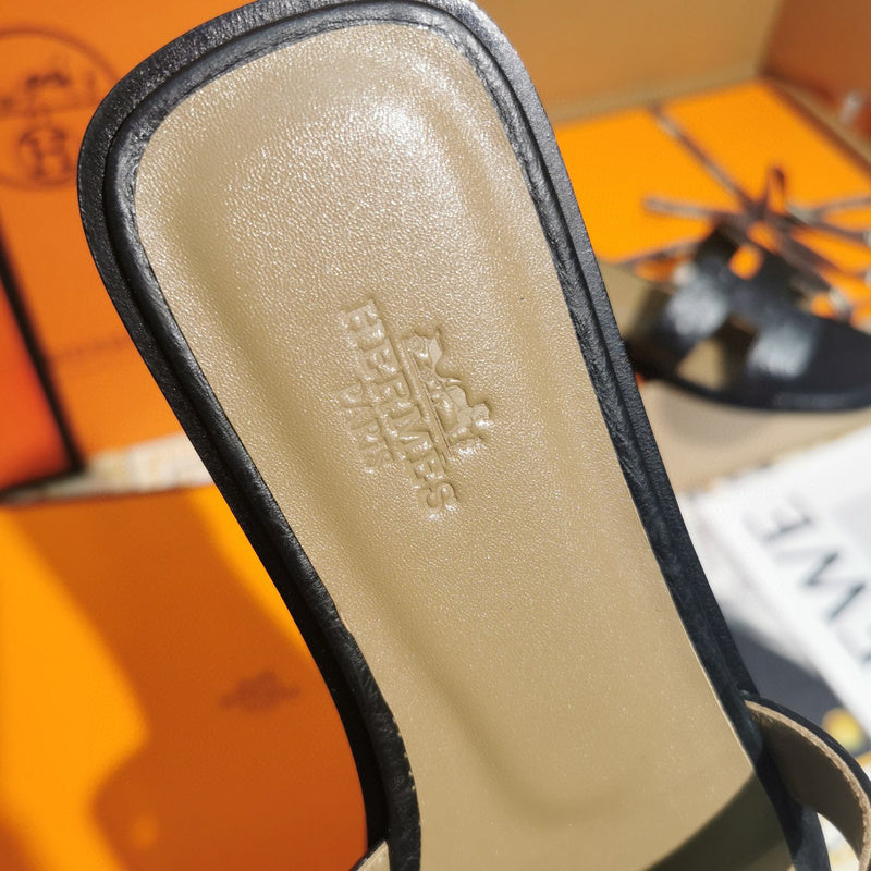 Hermes sandals Style 131 - back heel detail
