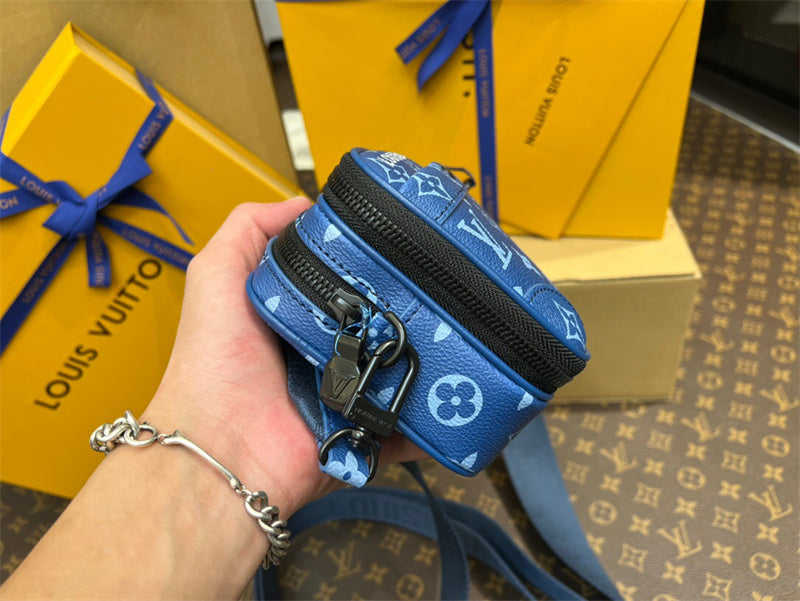  top-handle bag interior and compartment view