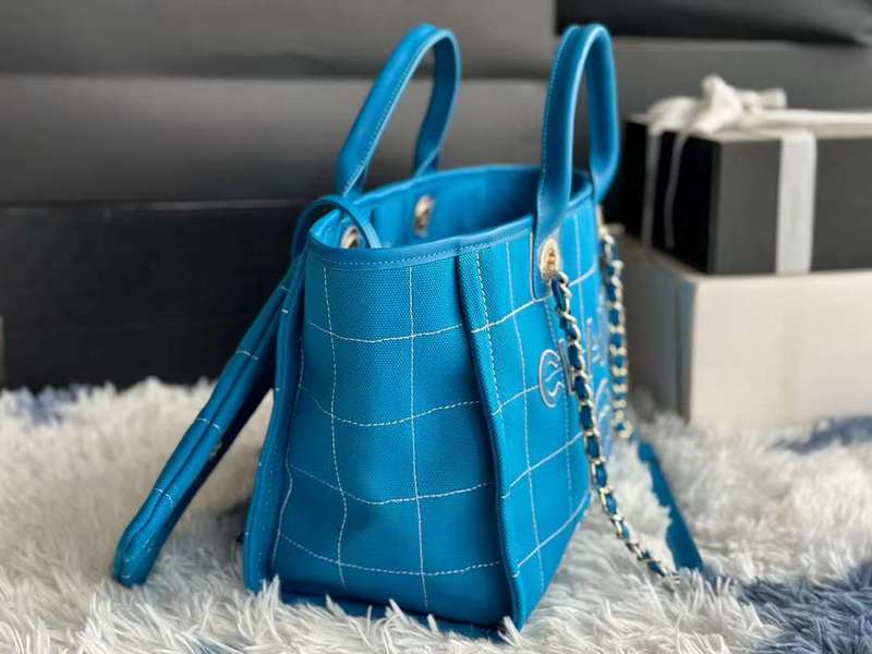 Zivas Charm Modern Edge Luxury Handbag (Elevated Accessory Essential) – Styled Look