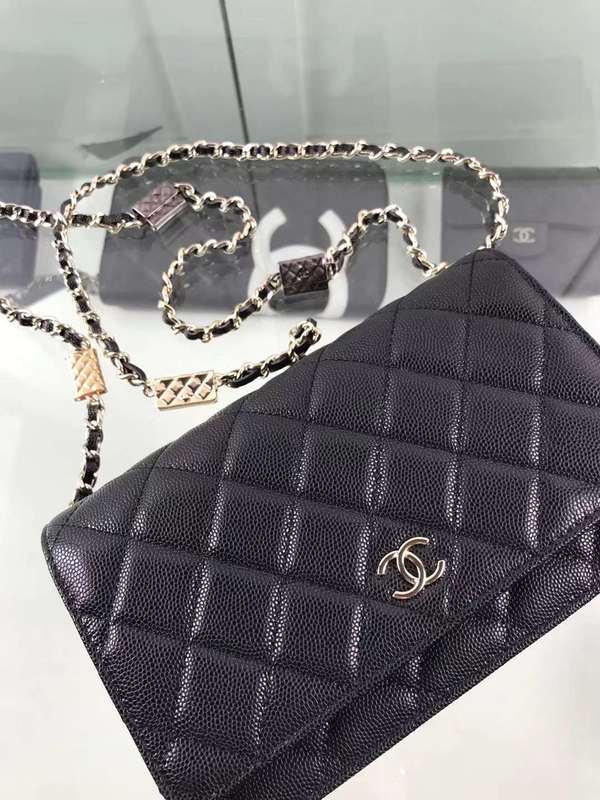 Zivas Charm Contemporary Flair Fashion Handbag (Effortless Style Upgrade) – Close-Up Detail