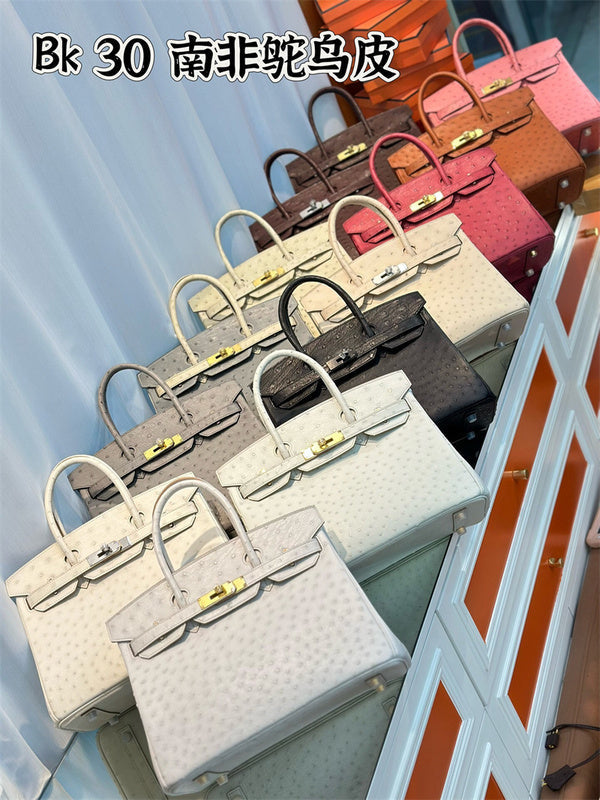  signature top-handle bag detail view showing craftsmanship 8