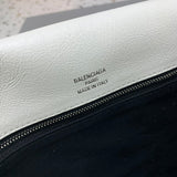 Zivas Charm Understated Luxury Fashion Handbag (Timeless Wardrobe Addition) – Interior View