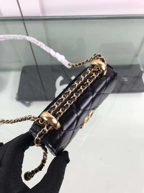 Zivas Charm Chic Craftsmanship Fashion Handbag (Effortless Style Upgrade) – Interior View