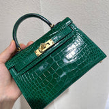  Modern everyday bag front view 19