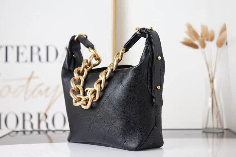 women's handbag, versatile design, view 2