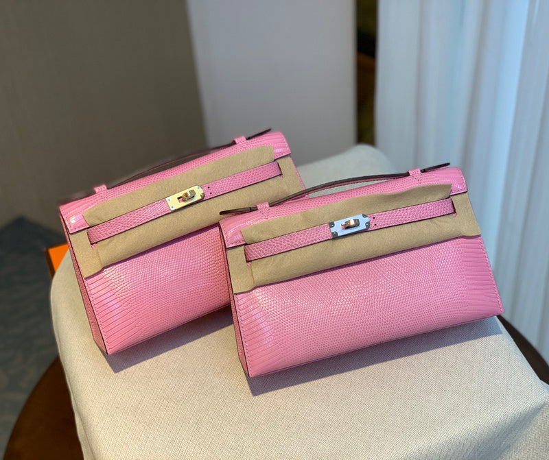 Side view of everyday-ready structured handbag