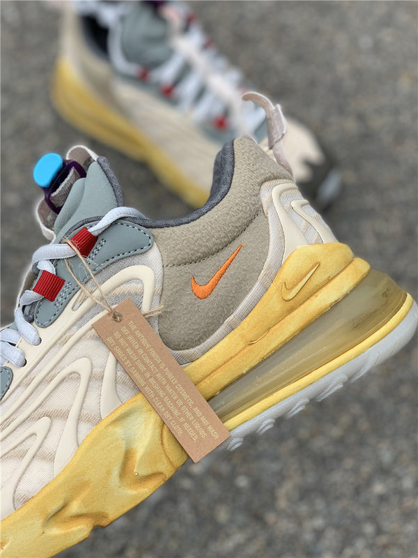 Nike Men's & Women's Luxury Low-Top Trainers — Style 021 hardware detail