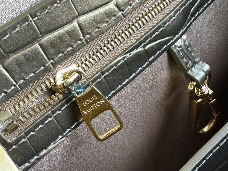  elegant tote bag styled with outfit 24