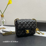  women's handbag, versatile design, view 1