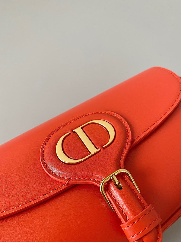 Back view of statement sleek women's handbag – women's designer-style accessory
