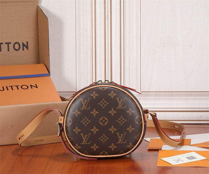  Classic everyday bag front view