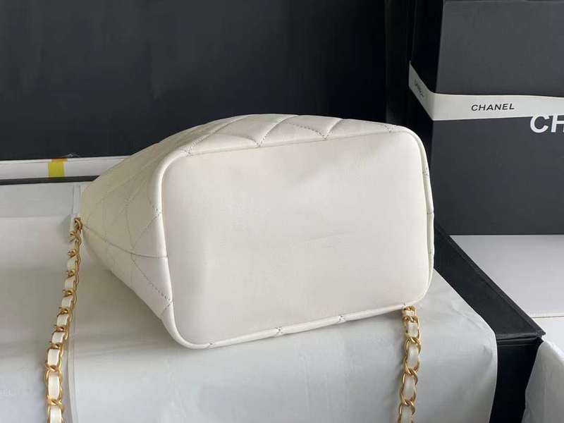 Zivas Charm Chic Craftsmanship Luxury Handbag (Considered Detail & Form) – Styled Look