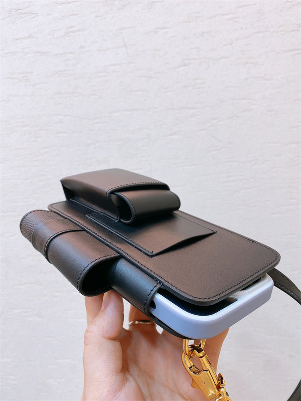 Balanced handbag styled for everyday wear
