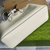 Close-up detail of everyday-luxe premium women's handbag – women's designer-style accessory