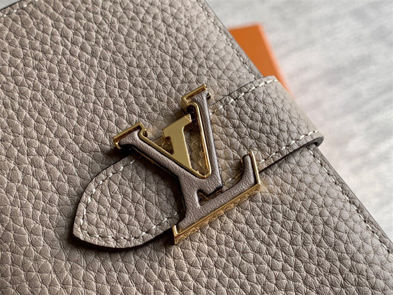  everyday tote bag detail view showing craftsmanship 8