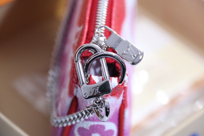 Interior view of structured elevated women's handbag – women's luxury accessory