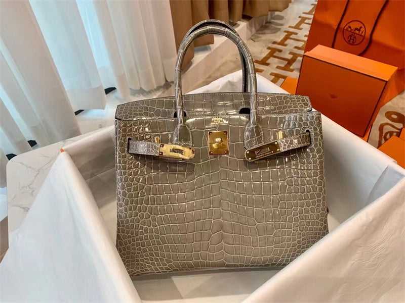 Interior view of classic premium bag