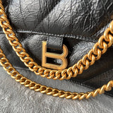 Zivas Charm Contemporary Flair Fashion Handbag (Contemporary Shape Language) – Close-Up Detail