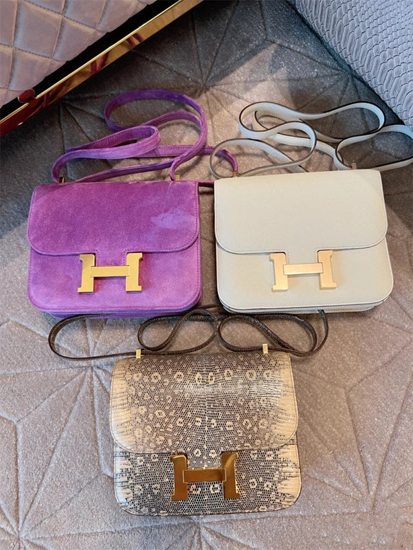  essential shoulder bag styled with outfit
