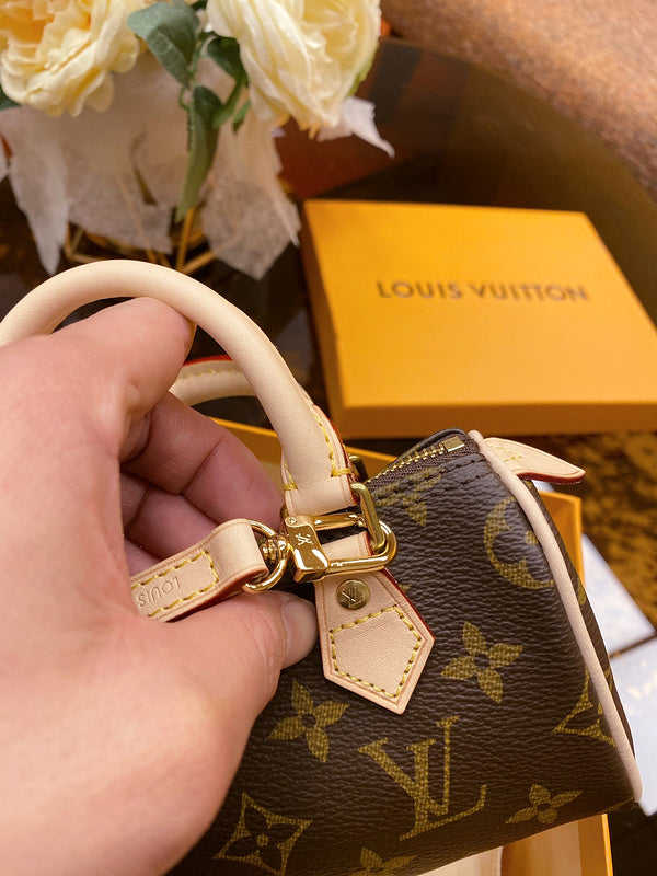 Styled lifestyle shot of chic sleek women's handbag – women's statement bag