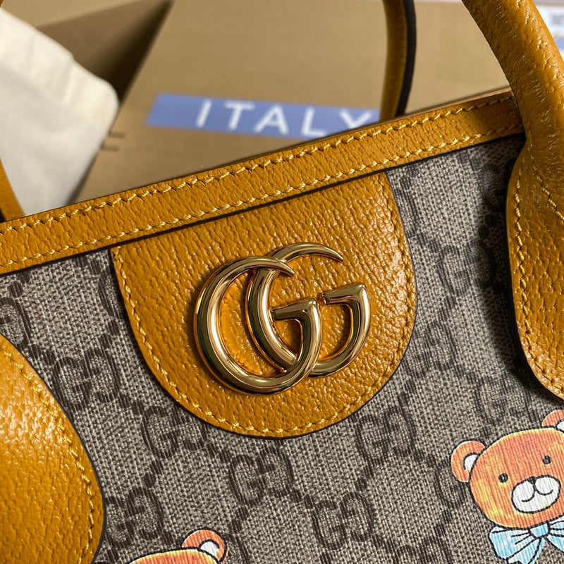 Handle and strap detail of refined chic women's handbag – women's everyday handbag
