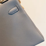 structured bag interior and compartment view 9