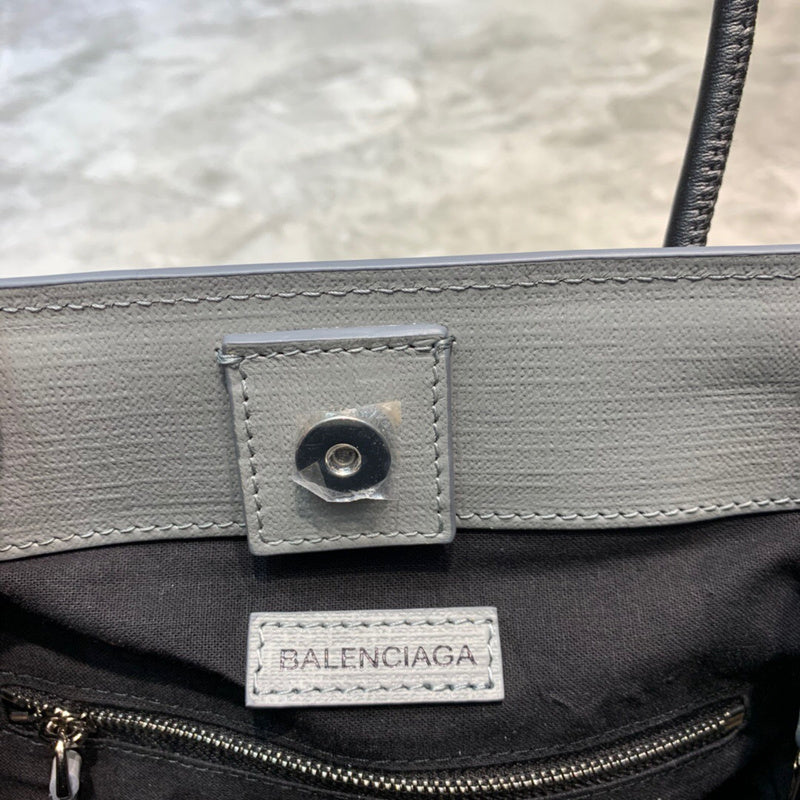 Chic Premium PU Leather Handbag - Modern Structured Build | Women's Everyday Carry Handbag #913 - alternate angle view (image 8) of designer-inspired handbag