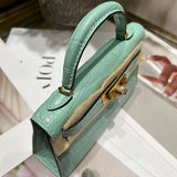  refined everyday bag detail view showing craftsmanship 8