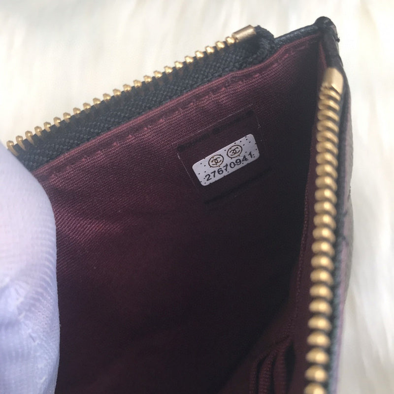 Zivas Charm Sleek Silhouette Everyday Handbag (Contemporary Shape Language) – Full Silhouette
