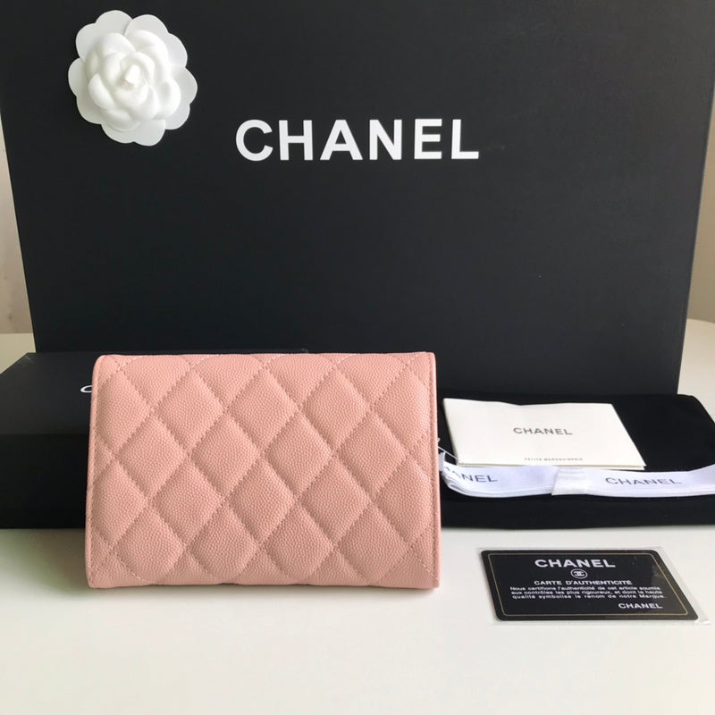 Zivas Charm Elevated Essentials Everyday Handbag (Polished Everyday Piece) – Close-Up Detail