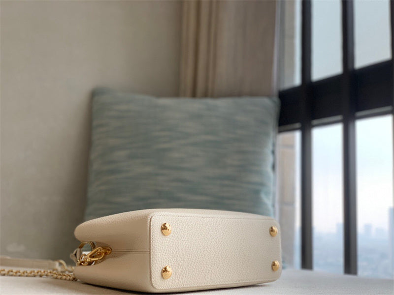  Chic everyday bag carried on shoulder 10
