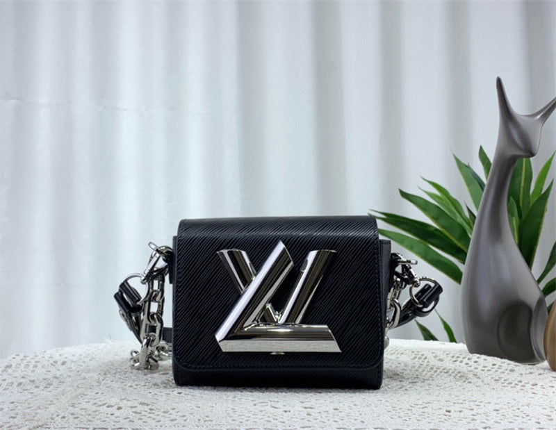  Elegant everyday bag front view 13