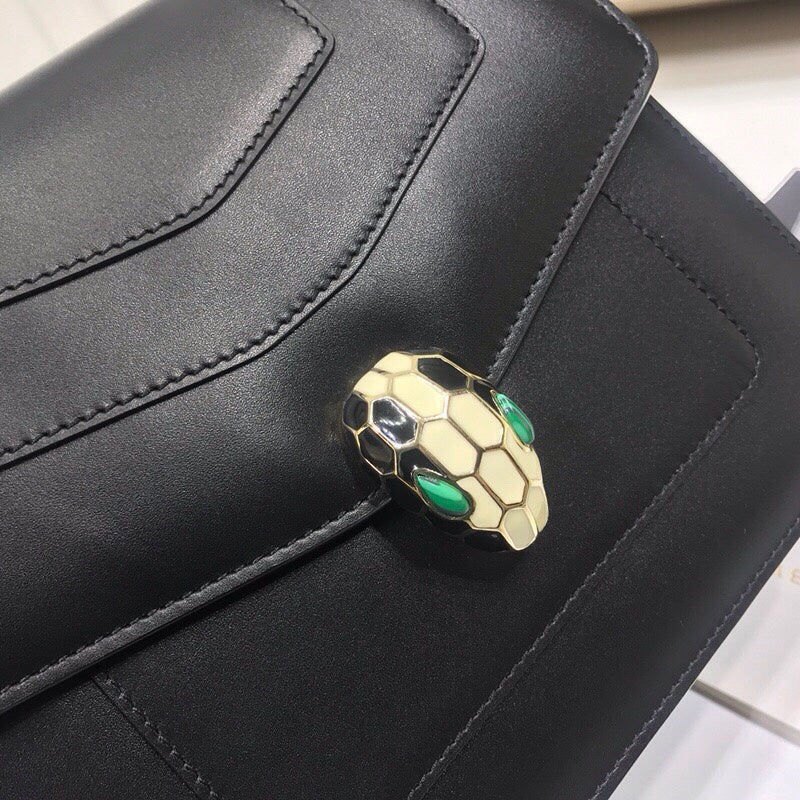Sophisticated Premium PU Leather Handbag - Premium Craftsmanship Detailing | Women's Fashion Handbag #1759 - close-up detail shot (image 3) of designer-inspired handbag