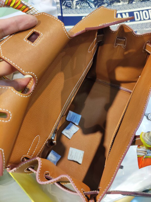 Side view of balanced structured handbag