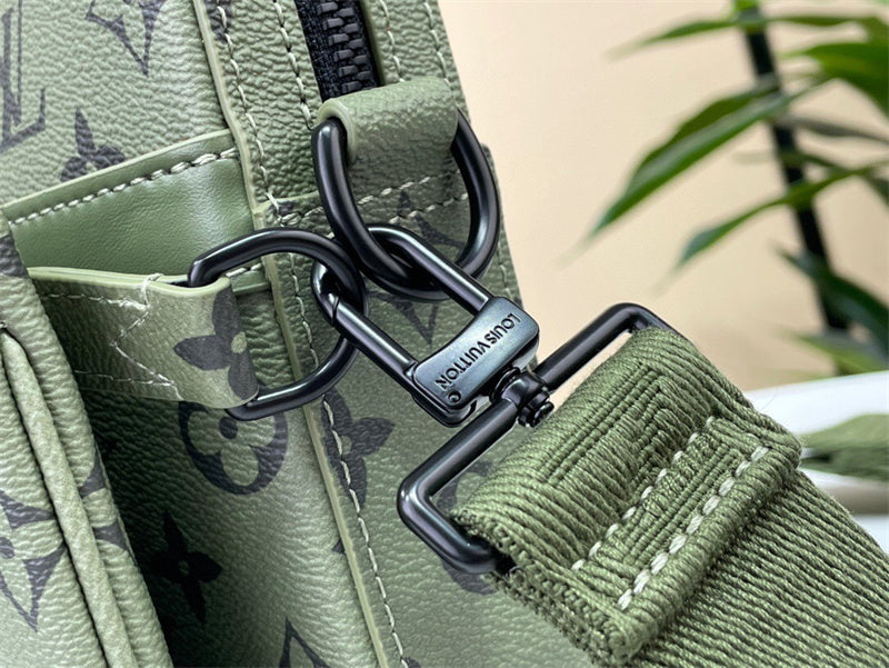  satchel interior and compartment view
